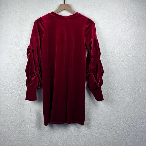 🖤 3/$25 SALE!! Girls Red velvet Isobella and Chloe dress 14 - Picture 6 of 6